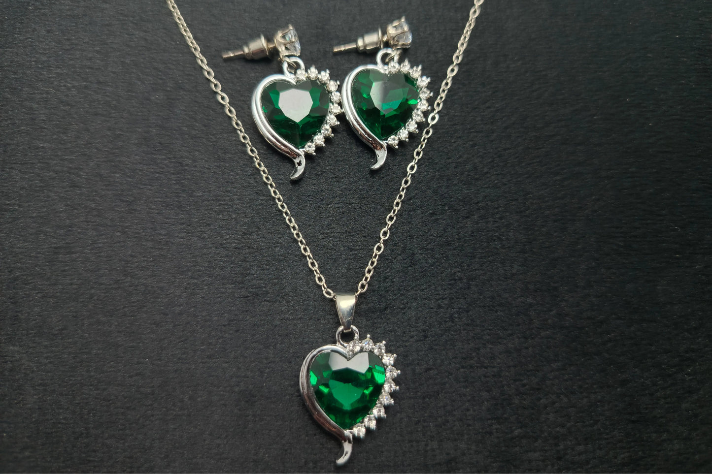 Green Heart Shaped Necklace With Earring Set 925