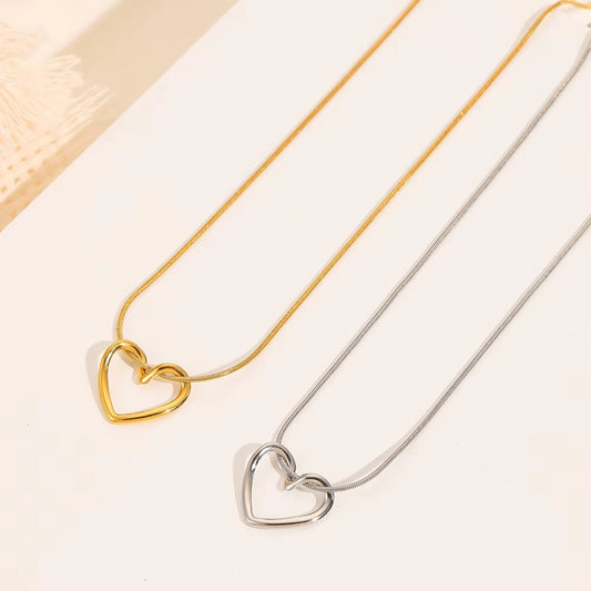 Minimalist 18k Gold Plated Heart Pendant Necklace