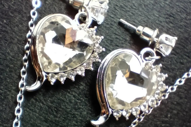 White Heart Shaped Necklace With Earring Set 925